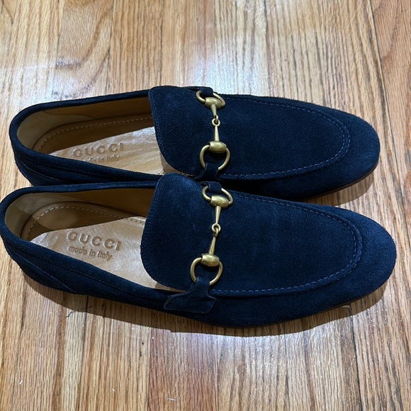 It’s been worn just once and in perfect condition - Picture 1 of 2